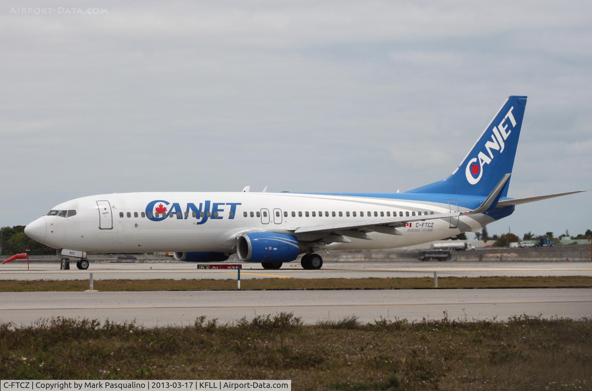 C-FTCZ, 2000 Boeing 737-8AS C/N 29923, Boeing 737-800