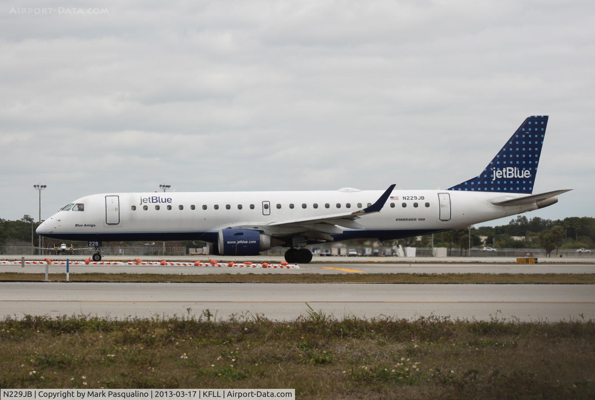 N229JB, 2006 Embraer 190AR (ERJ-190-100IGW) C/N 19000032, ERJ 190-100 IGW