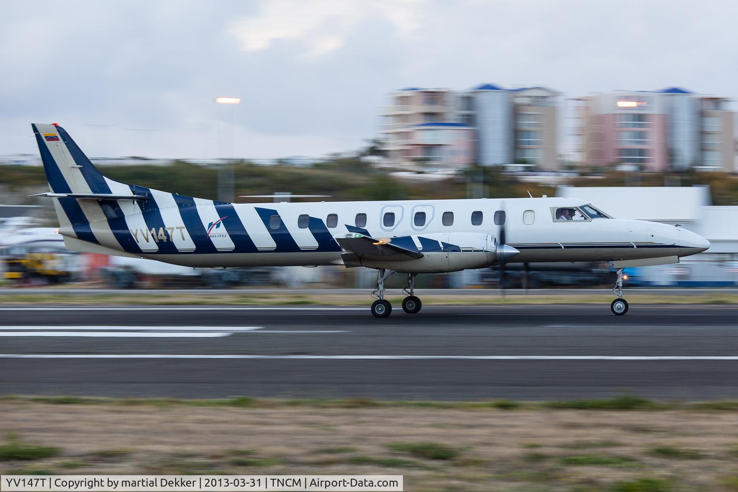 YV147T, 1989 Fairchild Swearingen SA-227AC Metro III C/N AC-744B, landing SXM