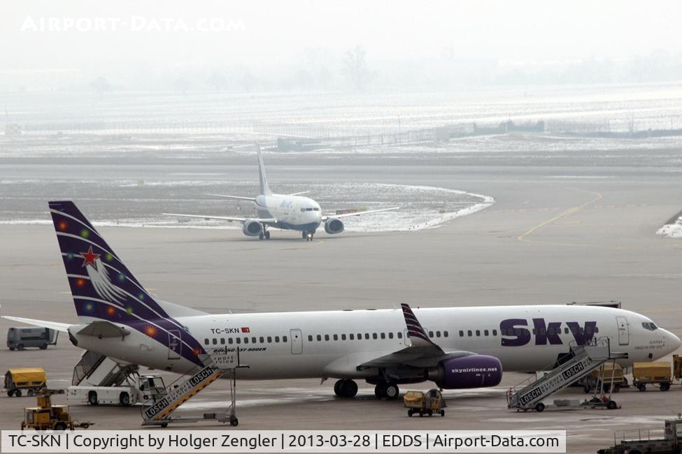 TC-SKN, 2009 Boeing 737-94X/ER C/N 36086, Getting prepared for return to sunny turkish beaches...
