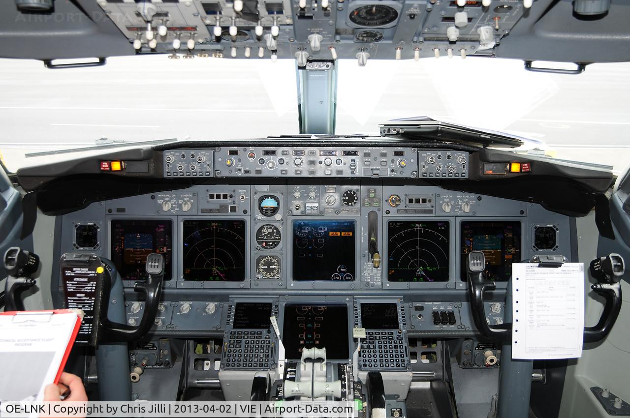 OE-LNK, 1999 Boeing 737-8Z9 C/N 28178, Lauda Air