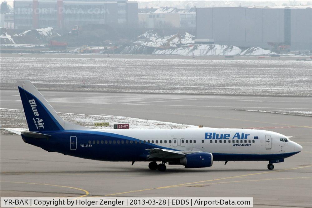 YR-BAK, 1992 Boeing 737-430 C/N 27005, Romania´s link to STR on taxi to rwy 07....