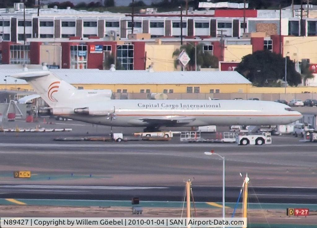 N89427, 1977 Boeing 727-227 C/N 21365, Parking on the Cargo gate