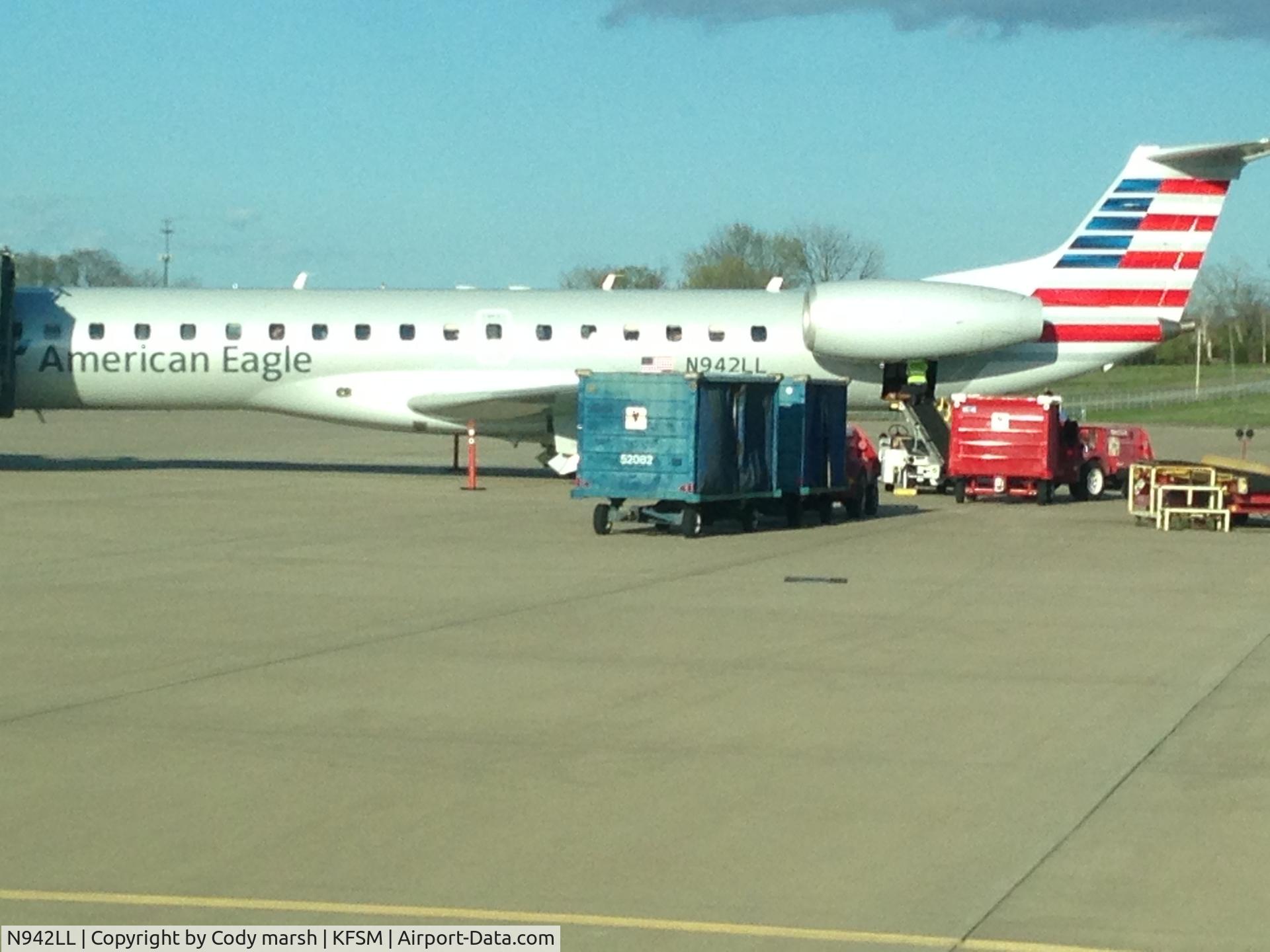 N942LL, 2005 Embraer ERJ-145LR (EMB-145LR) C/N 14500930, New paint!!