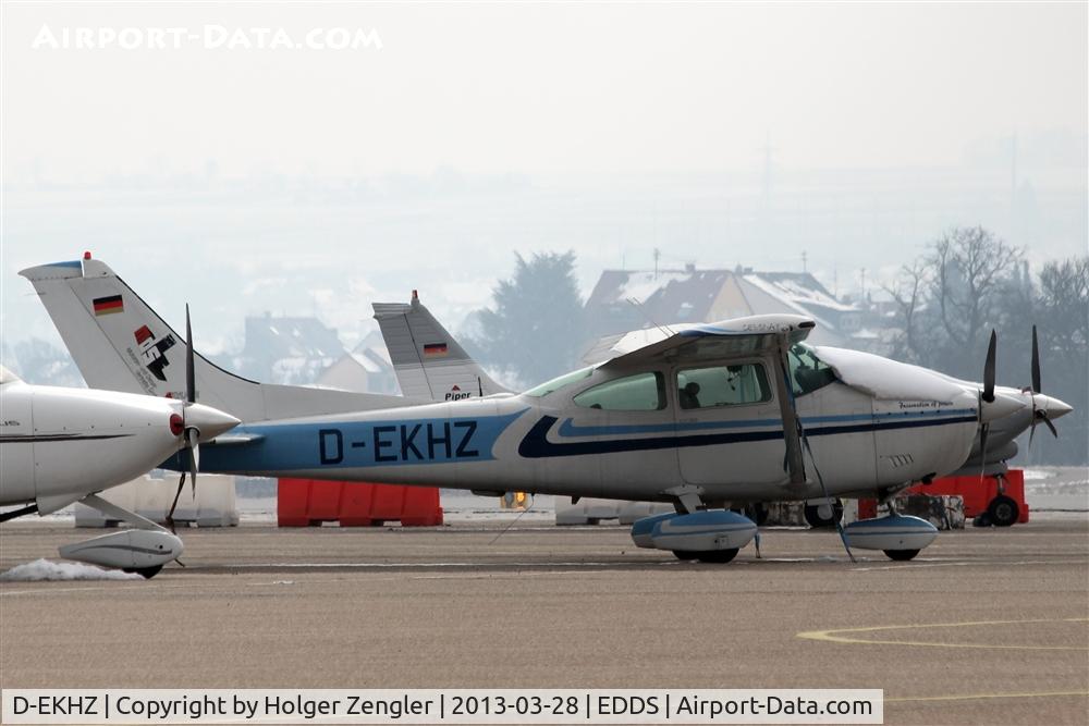 D-EKHZ, Cessna 182Q Skylane Skylane C/N 18266466, Among all others on GAT.....