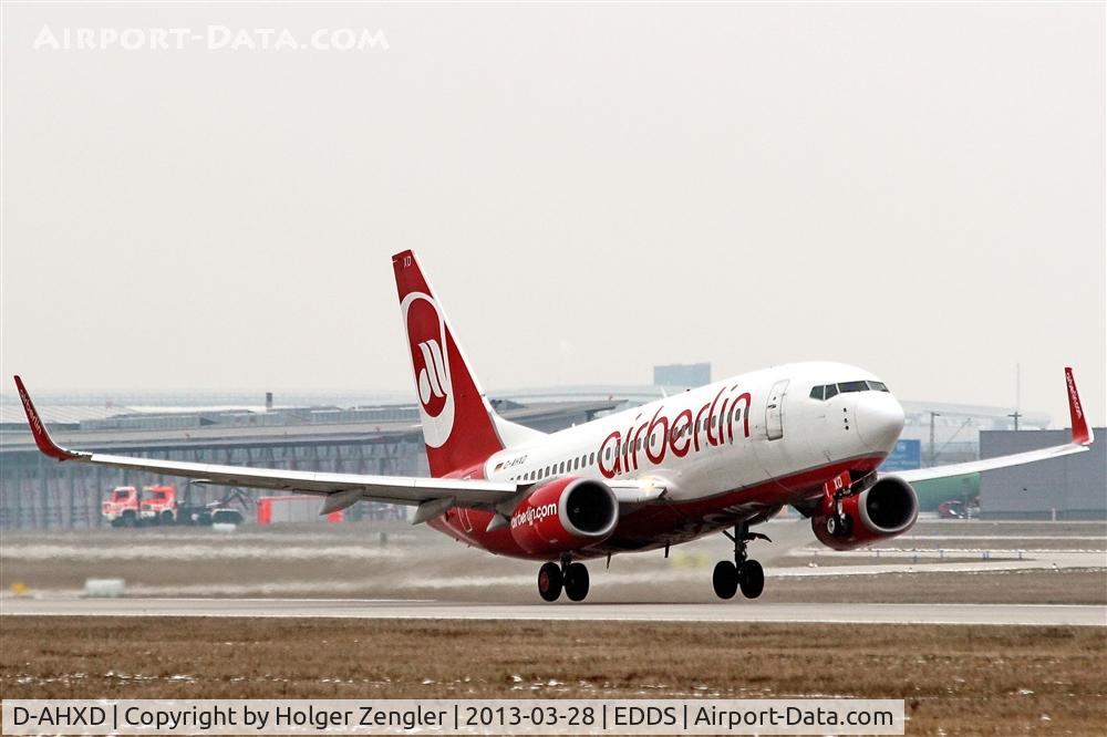 D-AHXD, 2007 Boeing 737-7K5 C/N 30726, Lift off with heading south.....