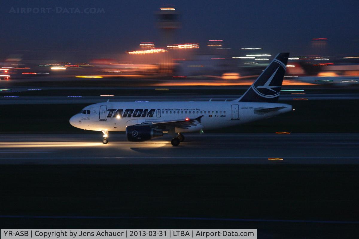 YR-ASB, 2006 Airbus A318-111 C/N 2955, Night departure