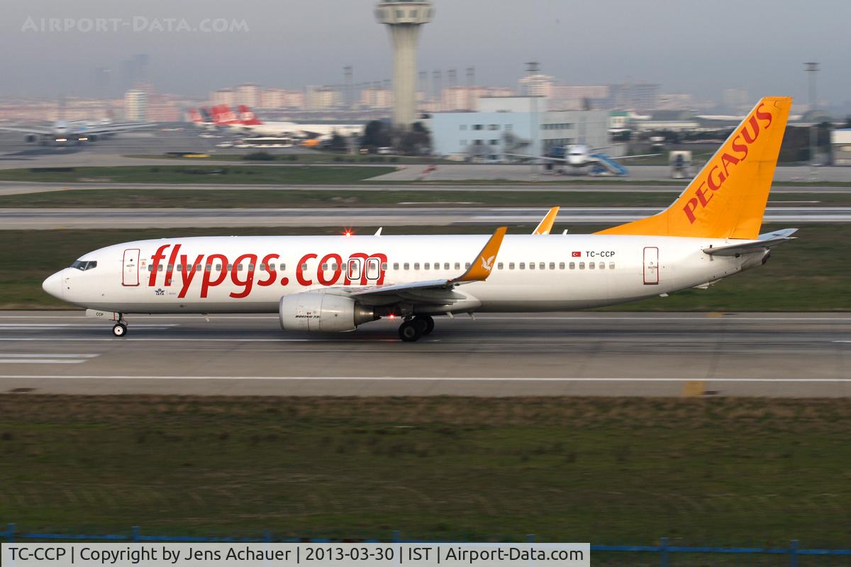 TC-CCP, 2009 Boeing 737-86J C/N 37746, Take off