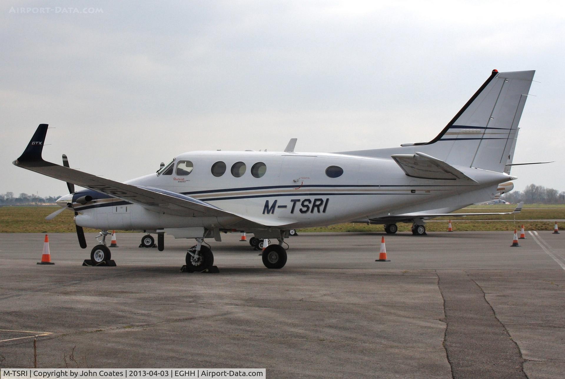 M-TSRI, Hawker Beechcraft C90GTI King Air C/N LJ-2033, Visiting Sigs