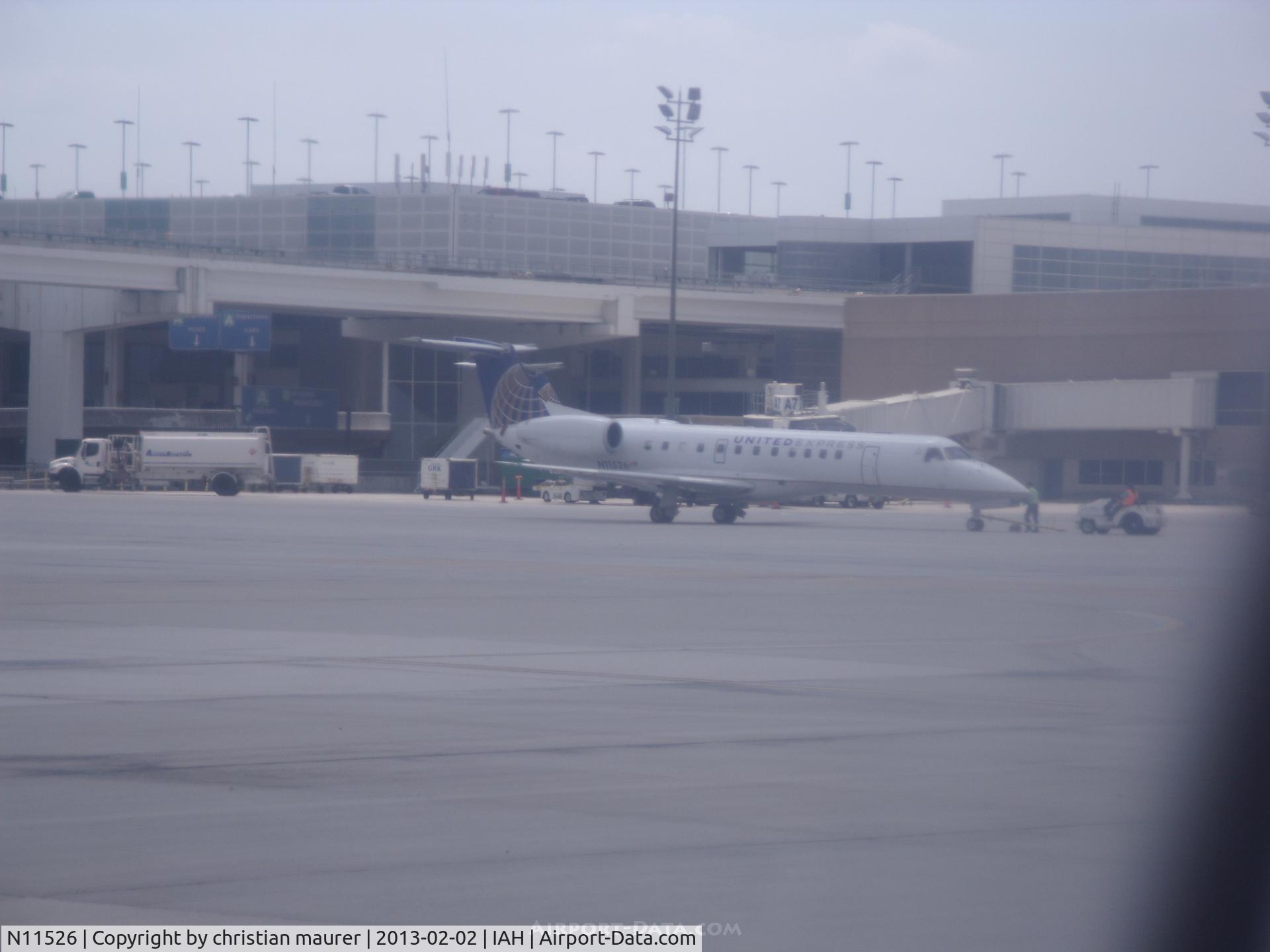 N11526, 2001 Embraer ERJ-135LR (EMB-135LR) C/N 145410, UNITED ERJ-135