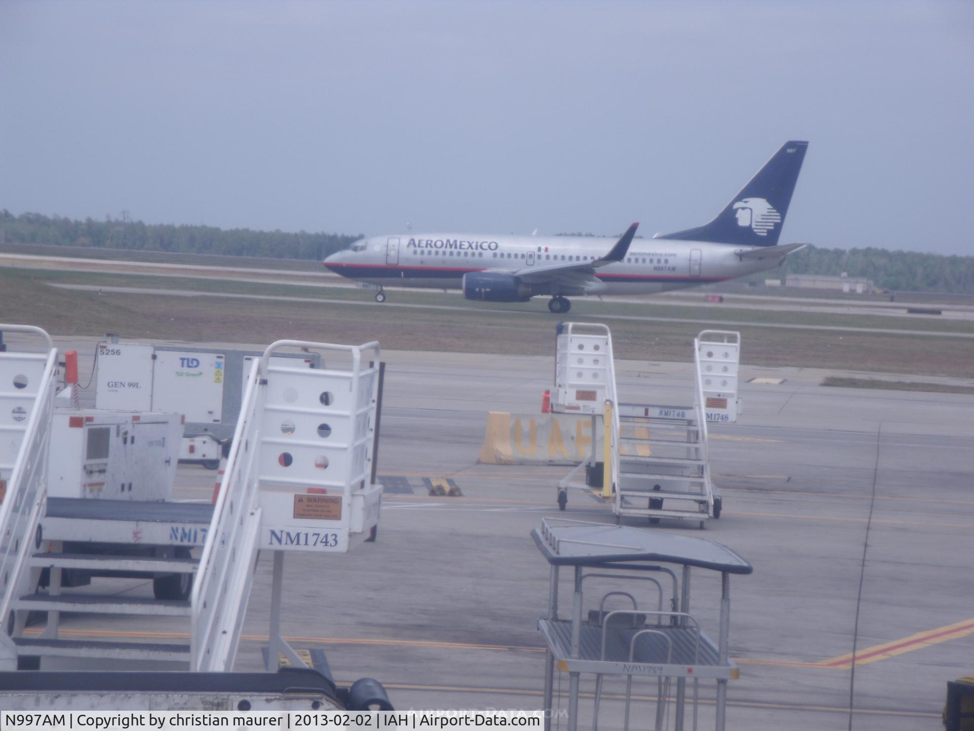 N997AM, 2002 Boeing 737-76Q C/N 30283, aeromexico 737 in iah