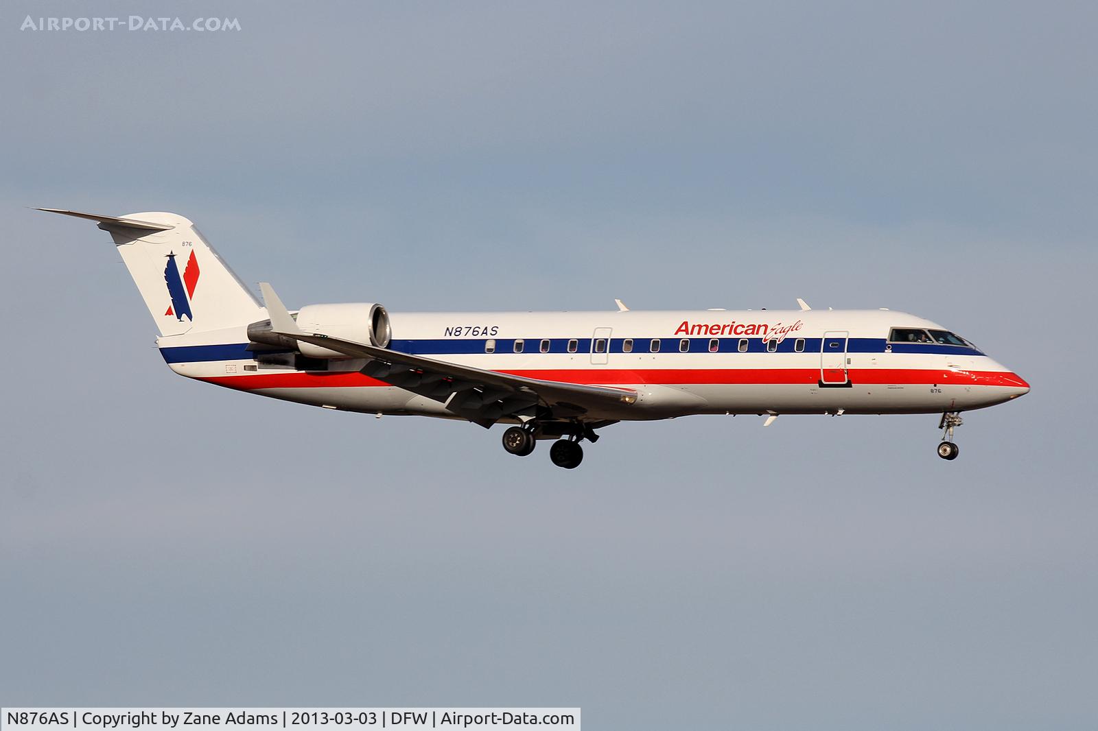 N876AS, 2001 Bombardier CRJ-200ER (CL-600-2B19) C/N 7576, American Eagle at DFW Airport