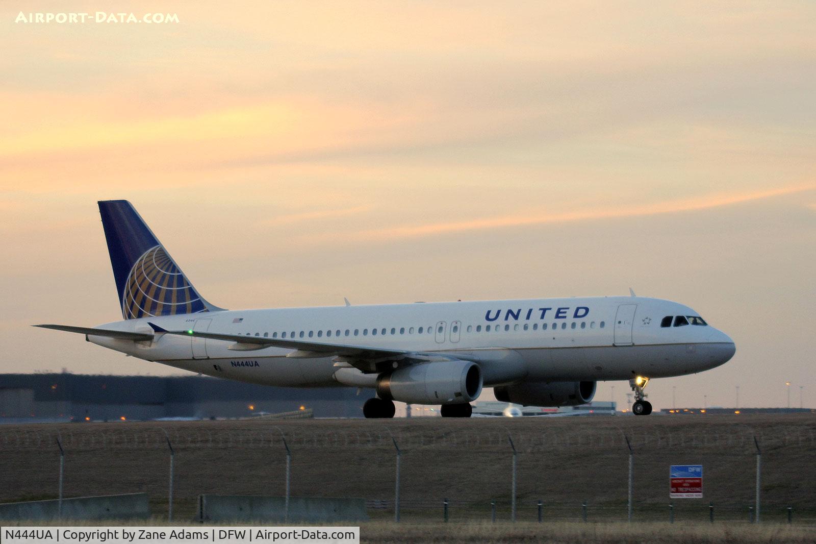N444UA, 1998 Airbus A320-232 C/N 824, United Airlines at DFW Airport