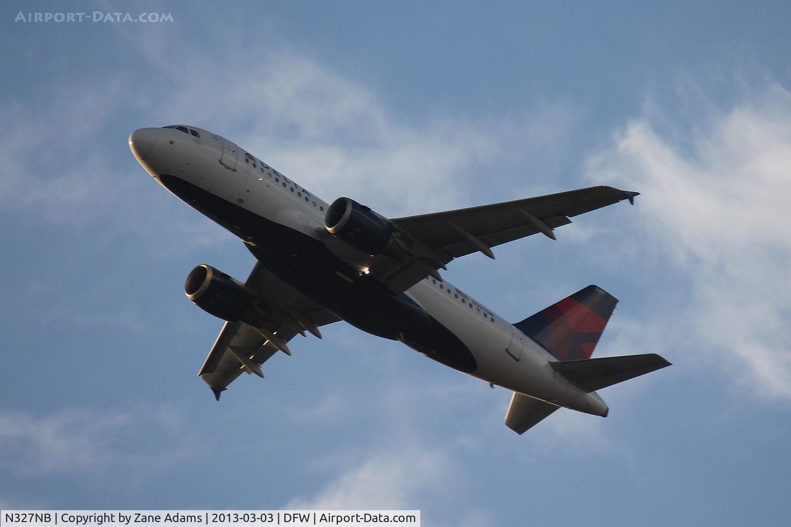 N327NB, 2001 Airbus A319-114 C/N 1501, Departing DFW Airport