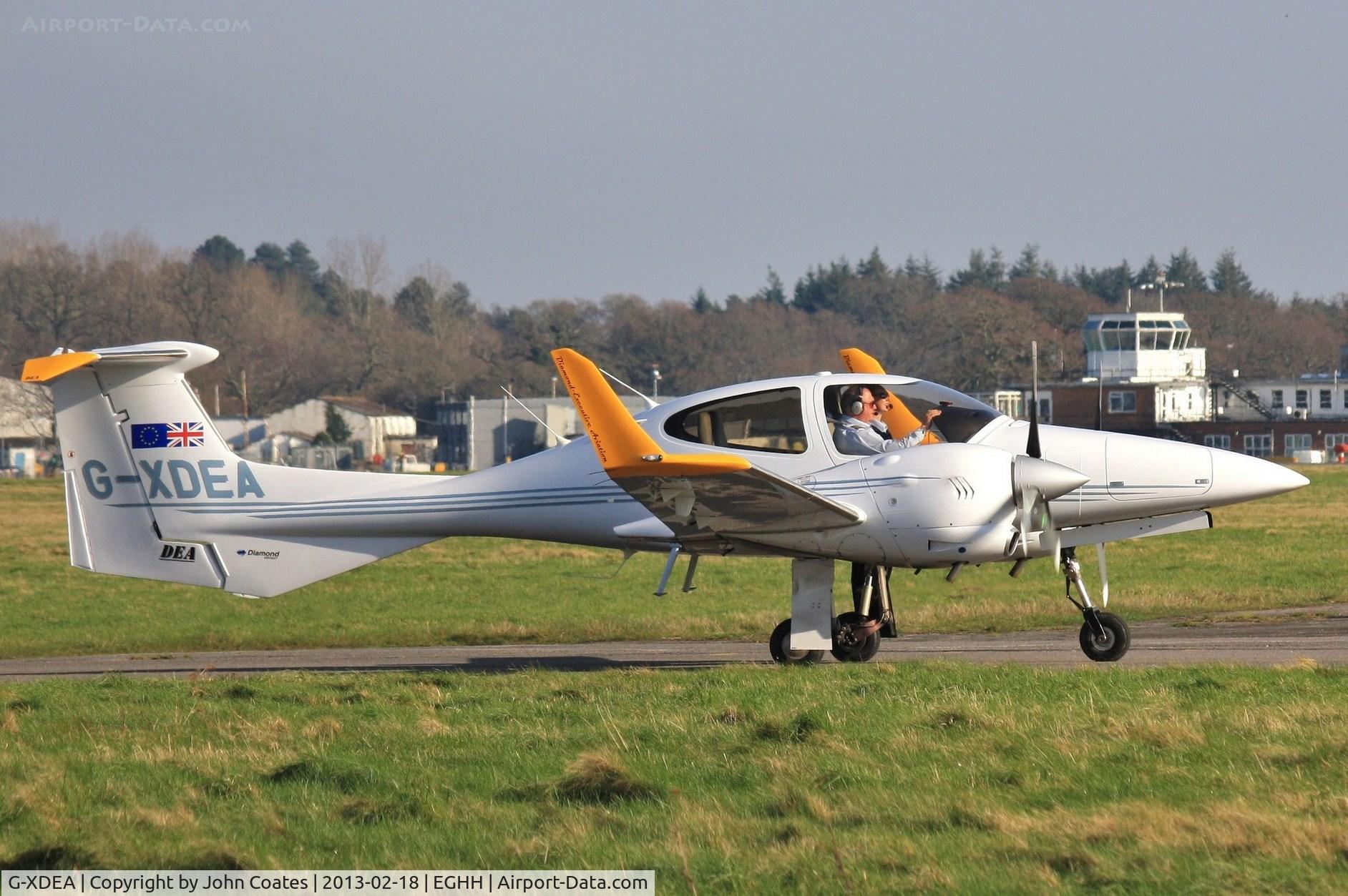 G-XDEA, 2006 Diamond DA-42 Twin Star C/N 42.AC012, Waiting to depart after visit to Cobham