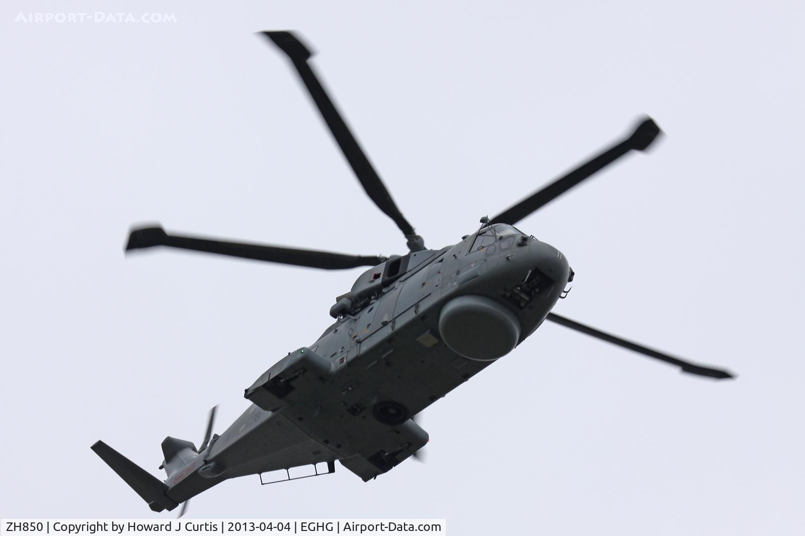 ZH850, 2000 AgustaWestland EH-101 Merlin HM.2 C/N 50125, Coded 11. departing on another test flight.