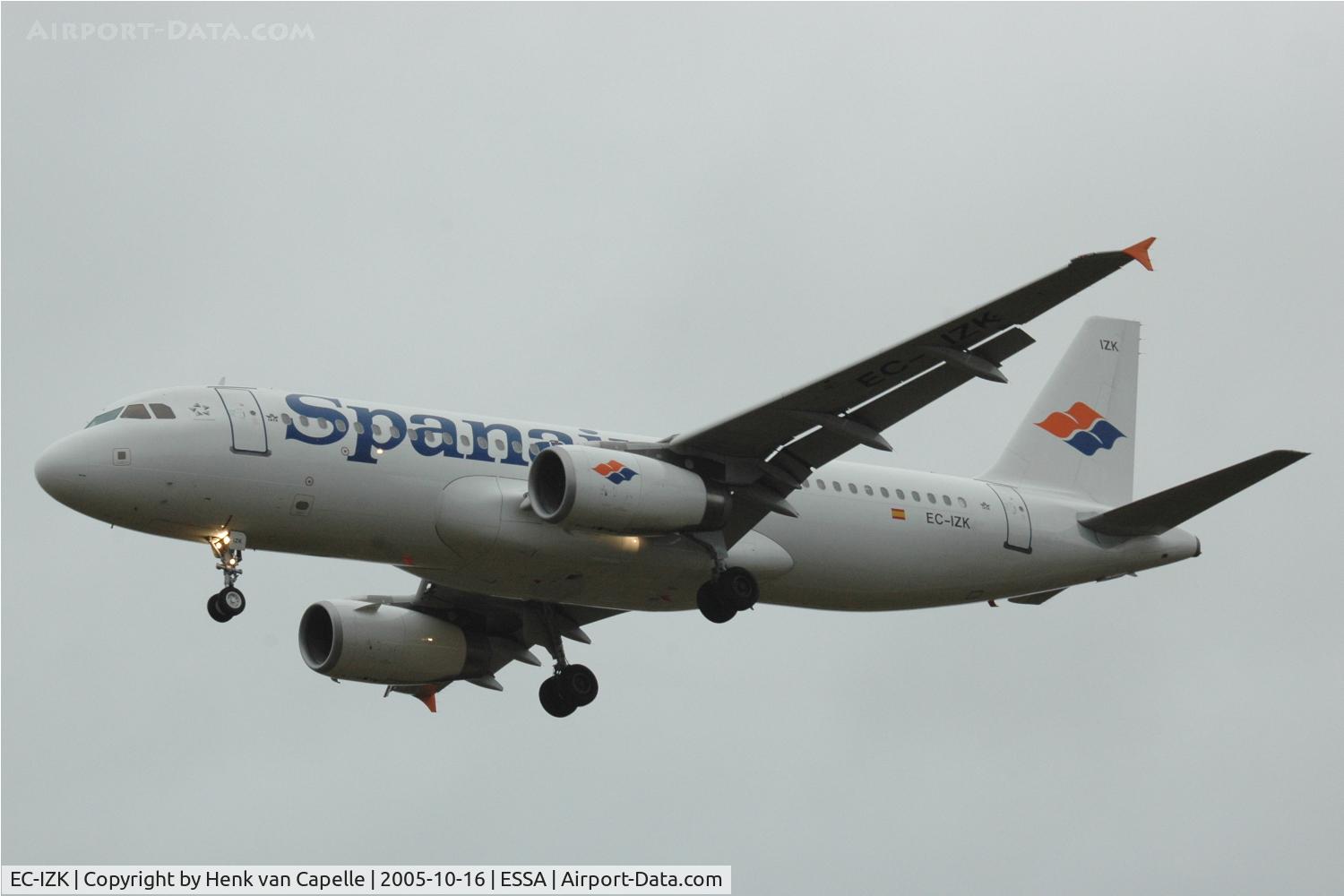 EC-IZK, 2004 Airbus A320-232 C/N 2223, Airbus A320 of Spanair approaching Stockholm Arlanda airport, Sweden.