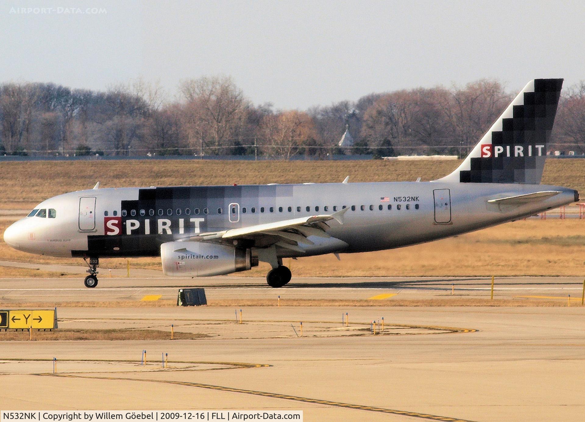 N532NK, 2007 Airbus A319-132 C/N 3165, Taxi on the runway