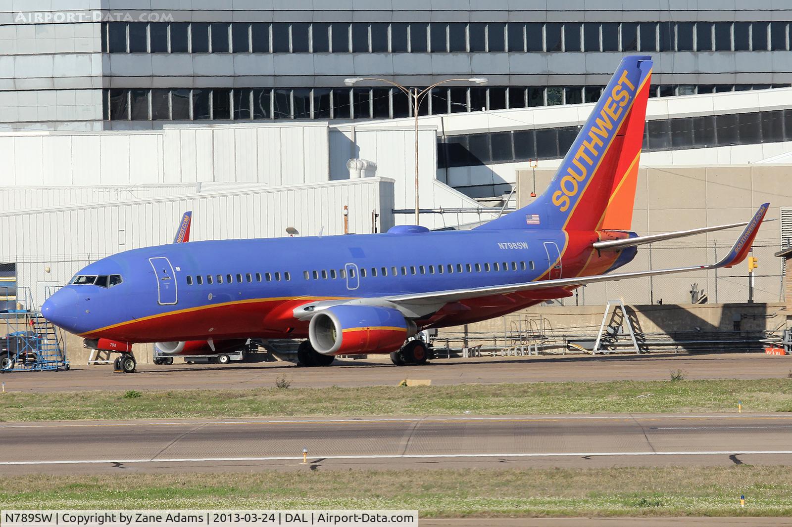 N789SW, 2000 Boeing 737-7H4 C/N 29816, Southwest Airlines at Dallas Love Field