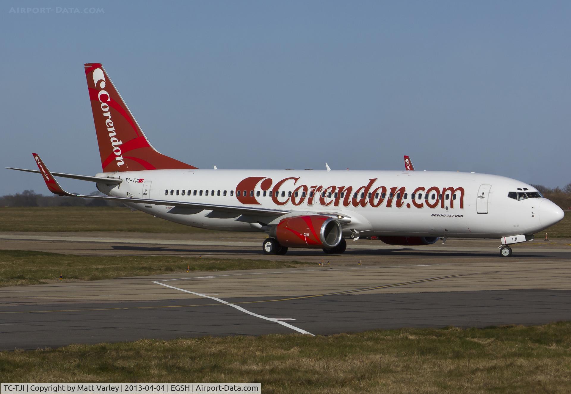 TC-TJI, 2002 Boeing 737-8S3 C/N 29246, Arriving at NWI.