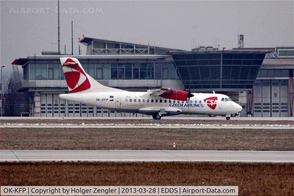 OK-KFP, 2000 ATR 42-500 C/N 639, Lining up up for take-off on rwy 25.....