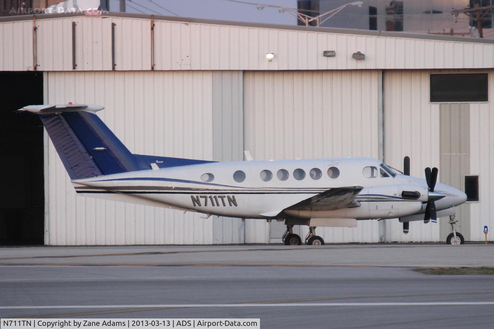 N711TN, 1980 Beech 200 C/N BB-628, At Addison Airport