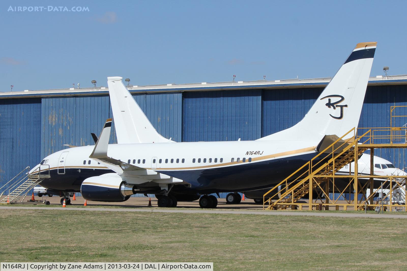 N164RJ, 1999 Boeing 737-7BC C/N 30328, At Dallas Love Field