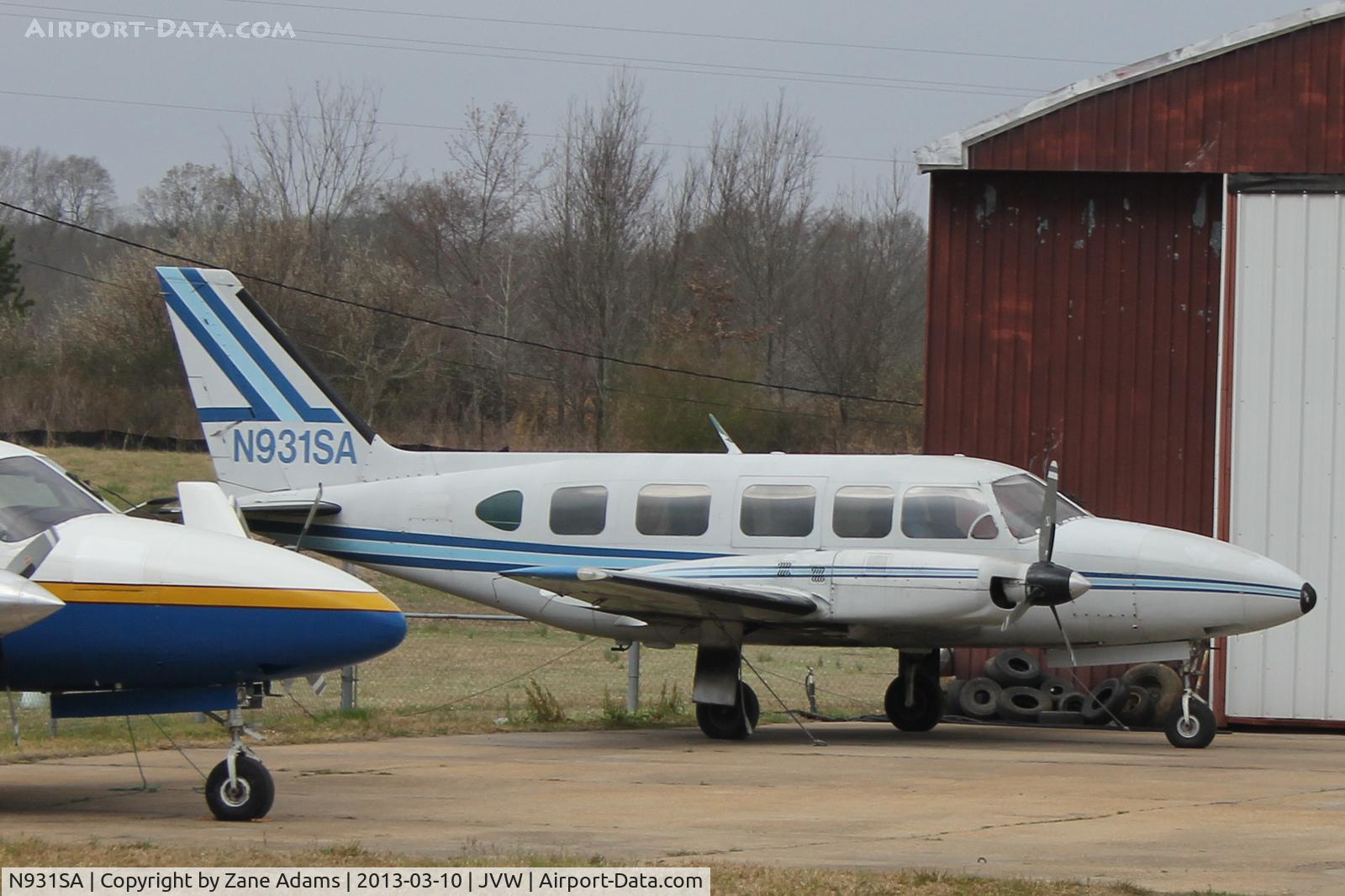 N931SA, 1975 Piper PA-31-350 Chieftain C/N 317552036, Williams airport, Raymond MS