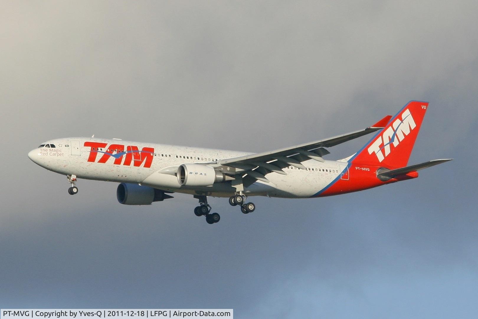 PT-MVG, 2002 Airbus A330-203 C/N 472, Airbus A330-203, Roissy Charles De Gaulle Airport (LFPG-CDG)