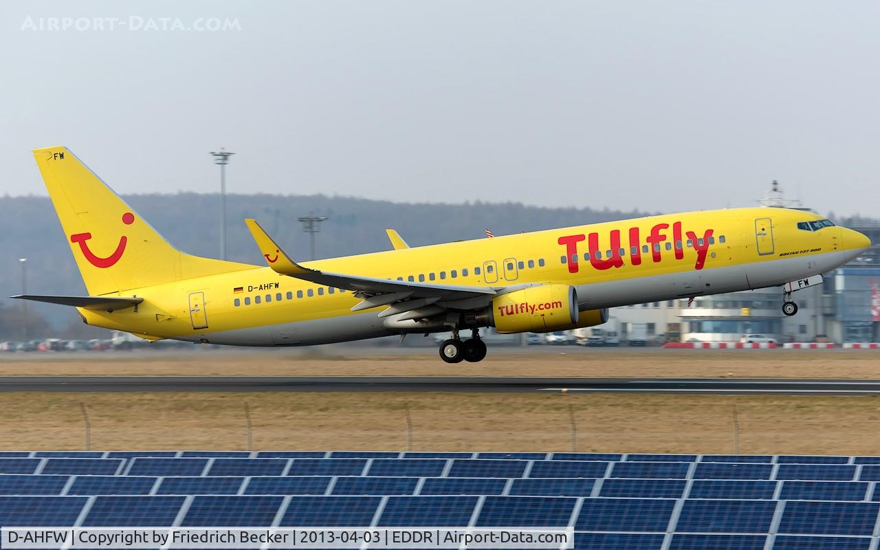 D-AHFW, 2001 Boeing 737-8K5 C/N 30882, departure via RW09