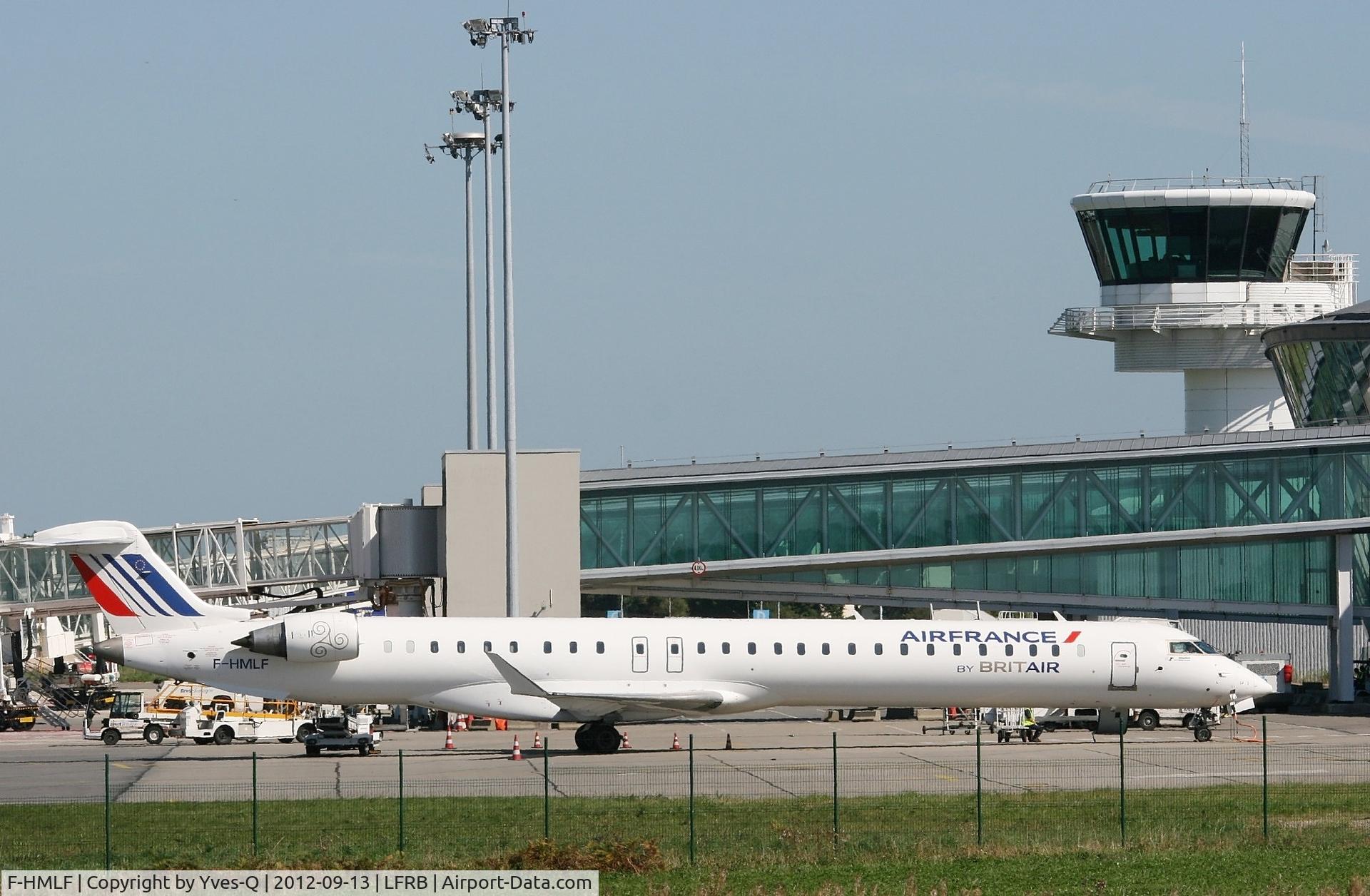 F-HMLF, 2010 Bombardier CRJ-1000EL NG (CL-600-2E25) C/N 19010, Canadair Regional Jet CRJ 1000 , Boarding area, Brest-Bretagne Airport (LFRB-BES)