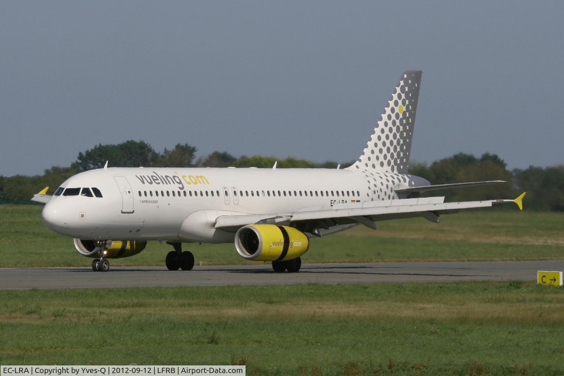 EC-LRA, 2005 Airbus A320-232 C/N 2479, Airbus A320-232, Vueling Airlines, Reverse thrust landing rwy 25L, Brest-Bretagne Airport (LFRB-BES)