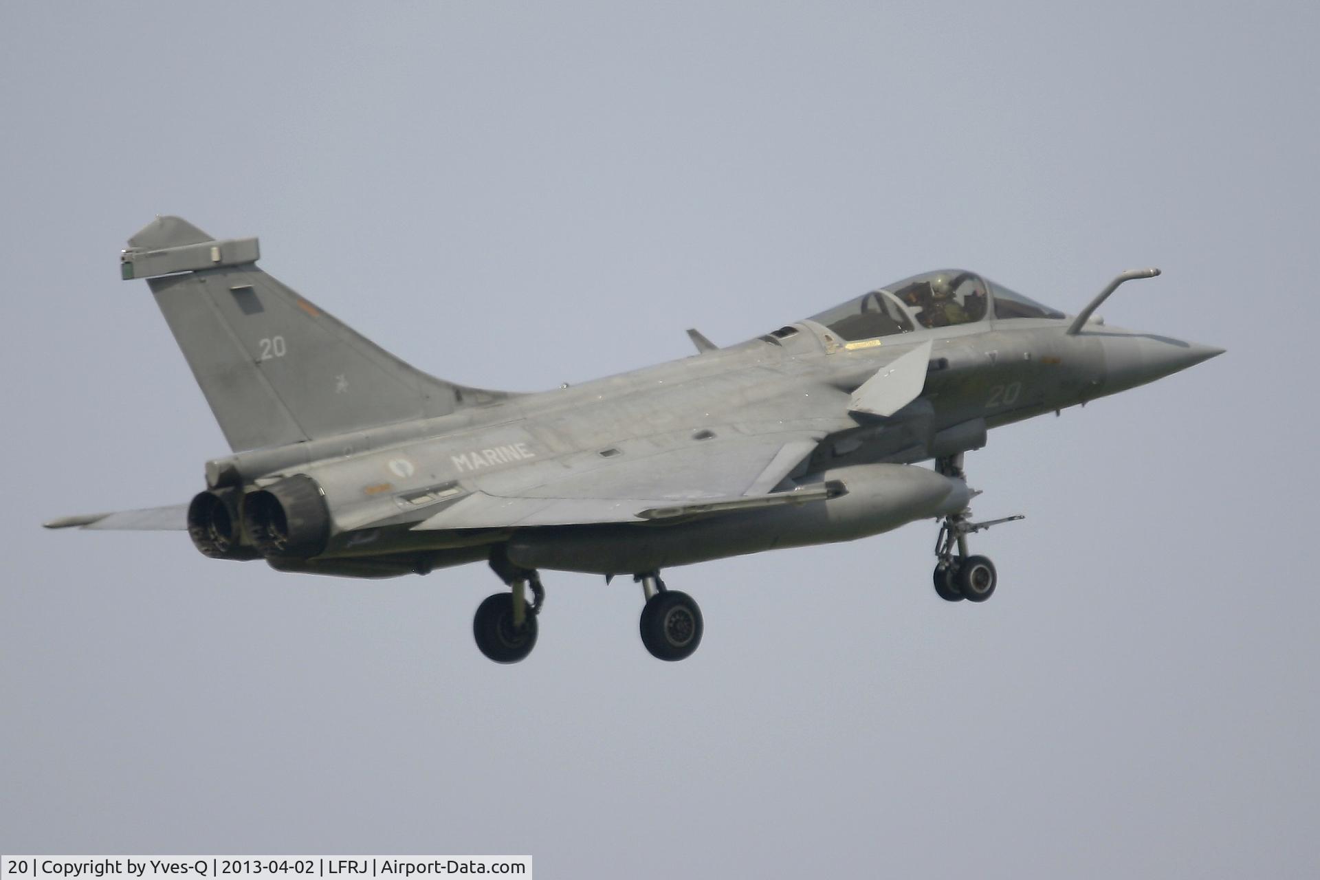 20, Dassault Rafale M C/N 20, French Naval Aviation Dassault Rafale M, Short approach rwy 08, Landivisiau Naval Air Base (LFRJ)