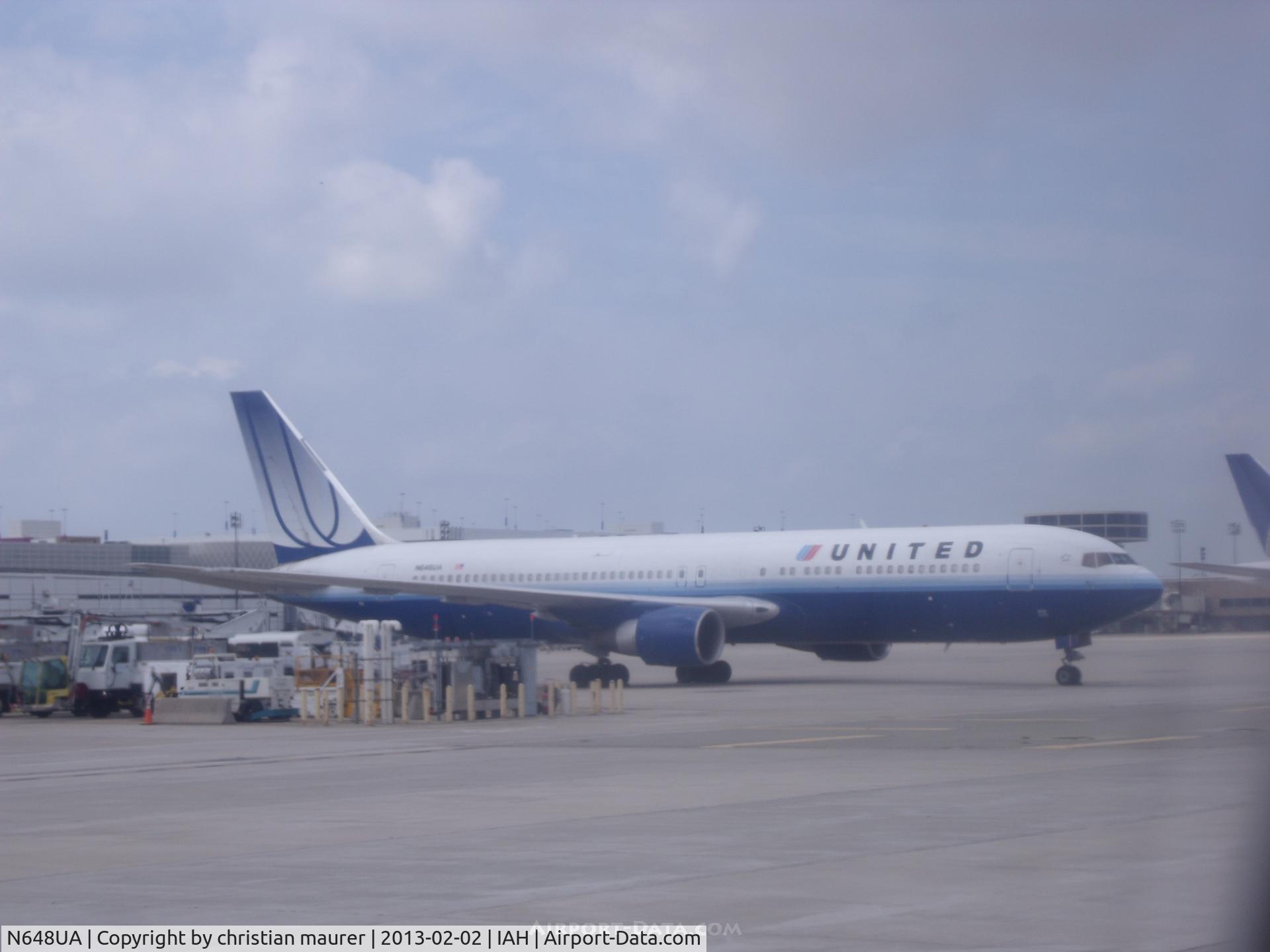 N648UA, 1992 Boeing 767-322ER C/N 25285, boeing 767-300