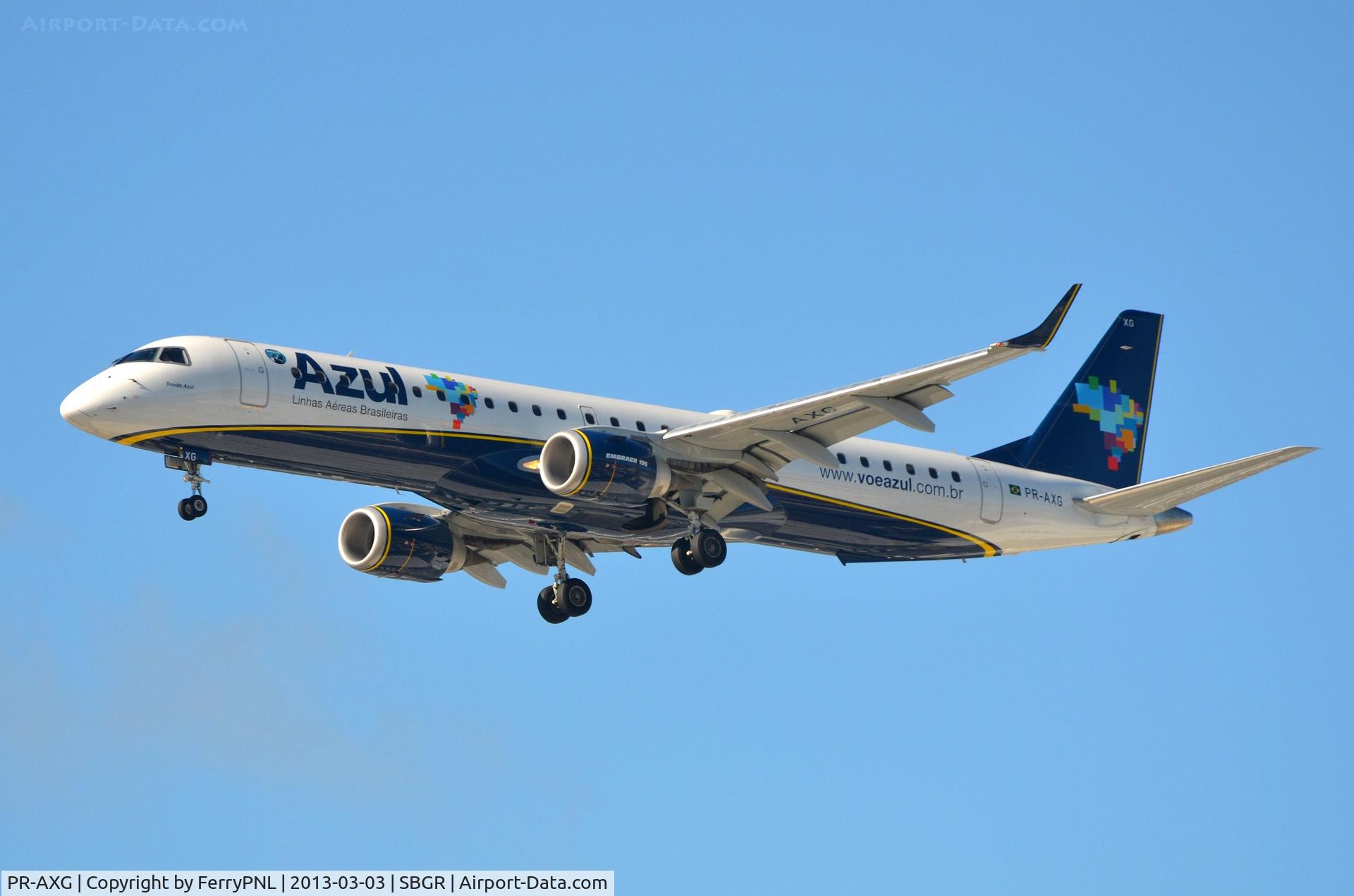 PR-AXG, 2012 Embraer 195LR (ERJ-190-200LR) C/N 19000540, Azul ERJ195 landing