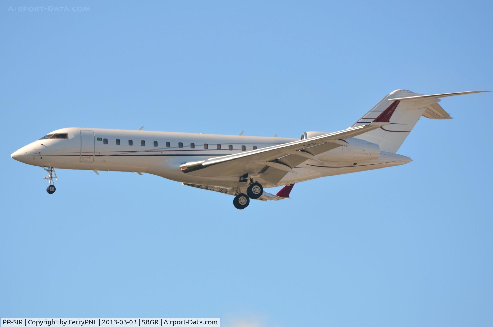 PR-SIR, 2001 Bombardier BD-700-1A10 Global Express C/N 9043, BD700 GLEX PR-SIR arriving in GRU