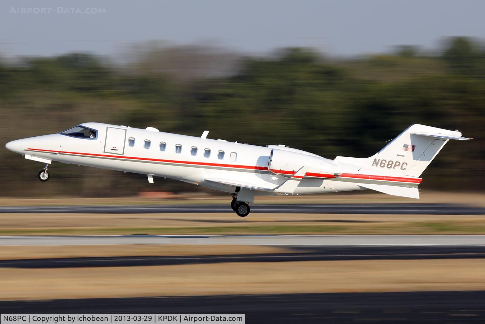N68PC, Learjet 45 C/N 289, Southern Company Lear 45, departing for KBHM
Canon 5D - Mark III / Canon 100-400 L IS USM
1/60 sec