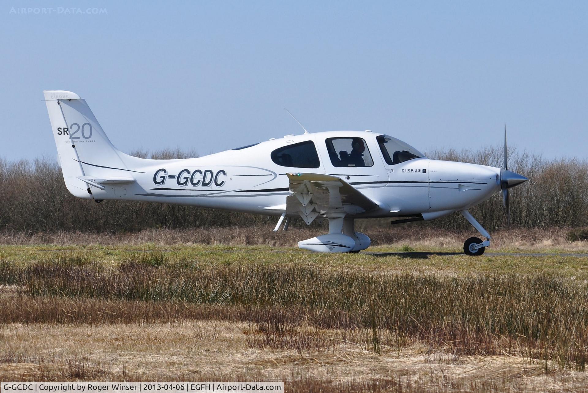 G-GCDC, 2008 Cirrus SR20 G3 C/N 2008, Visiting Cirrus SR20.