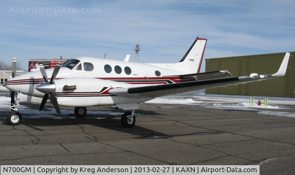 N700GM, 1991 Beech C90A King Air C/N LJ1283, Beech C90A King Air on the ramp.