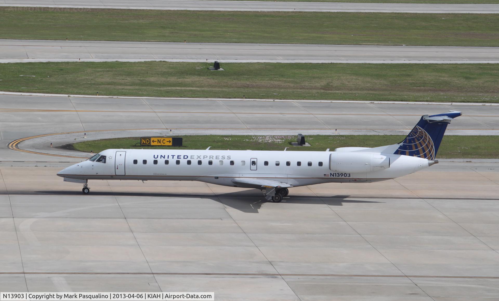 N13903, 2001 Embraer ERJ-145LR (EMB-145LR) C/N 145479, EMB-145LR