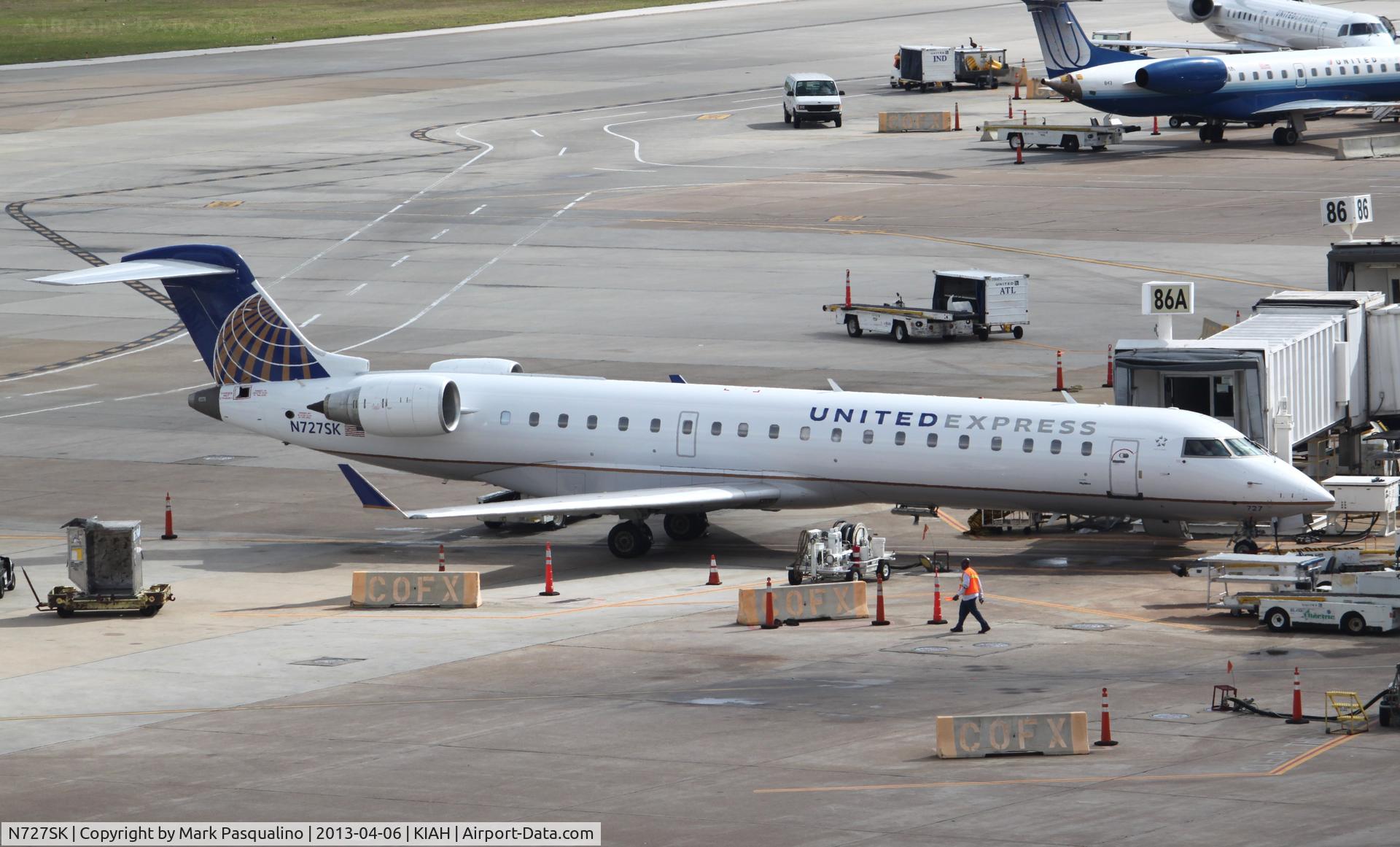 N727SK, 2005 Bombardier CRJ-701ER (CL-600-2C10) Regional Jet C/N 10191, CL-600-2C10