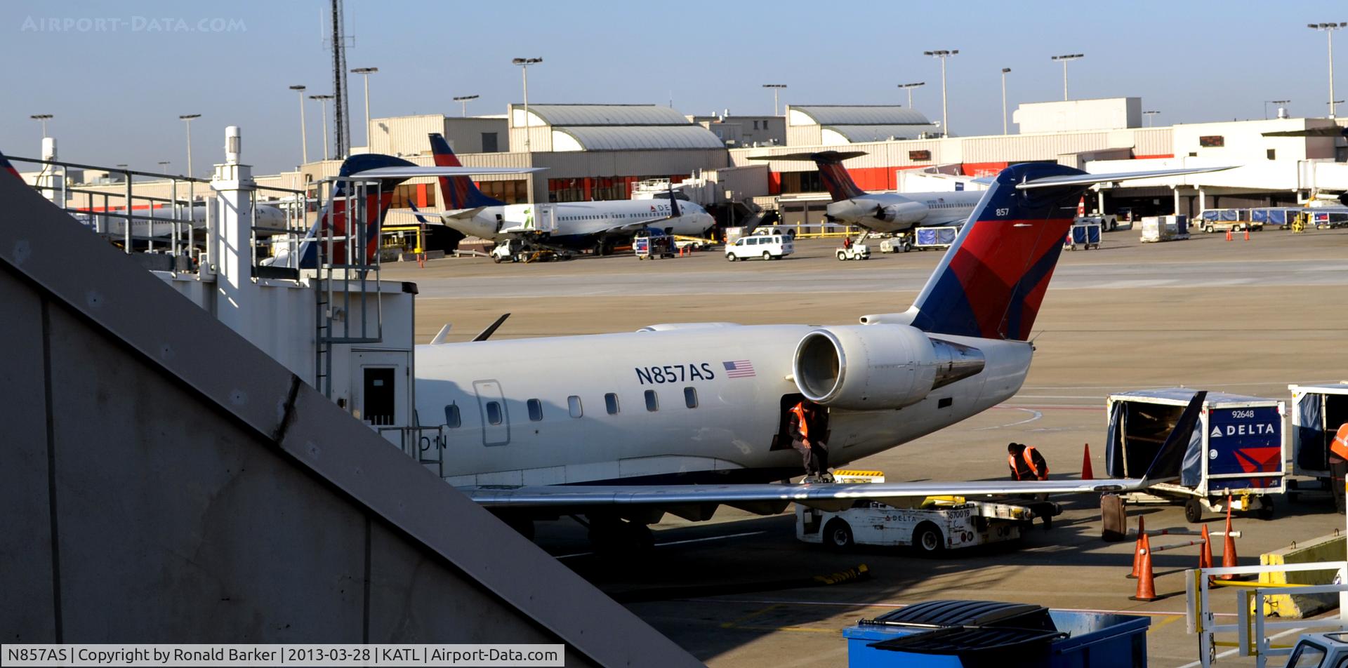 N857AS, 2000 Bombardier CRJ-200ER (CL-600-2B19) C/N 7411, Atlanta