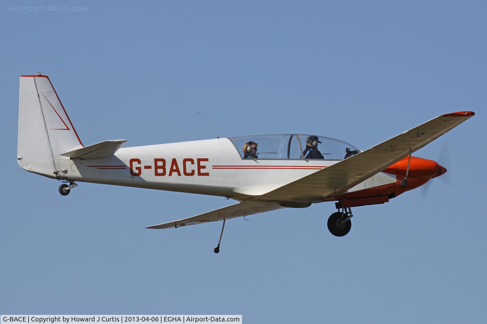 G-BACE, 1972 Sportavia-Putzer RF-5 C/N 5102, Privately owned. Caught on departure.