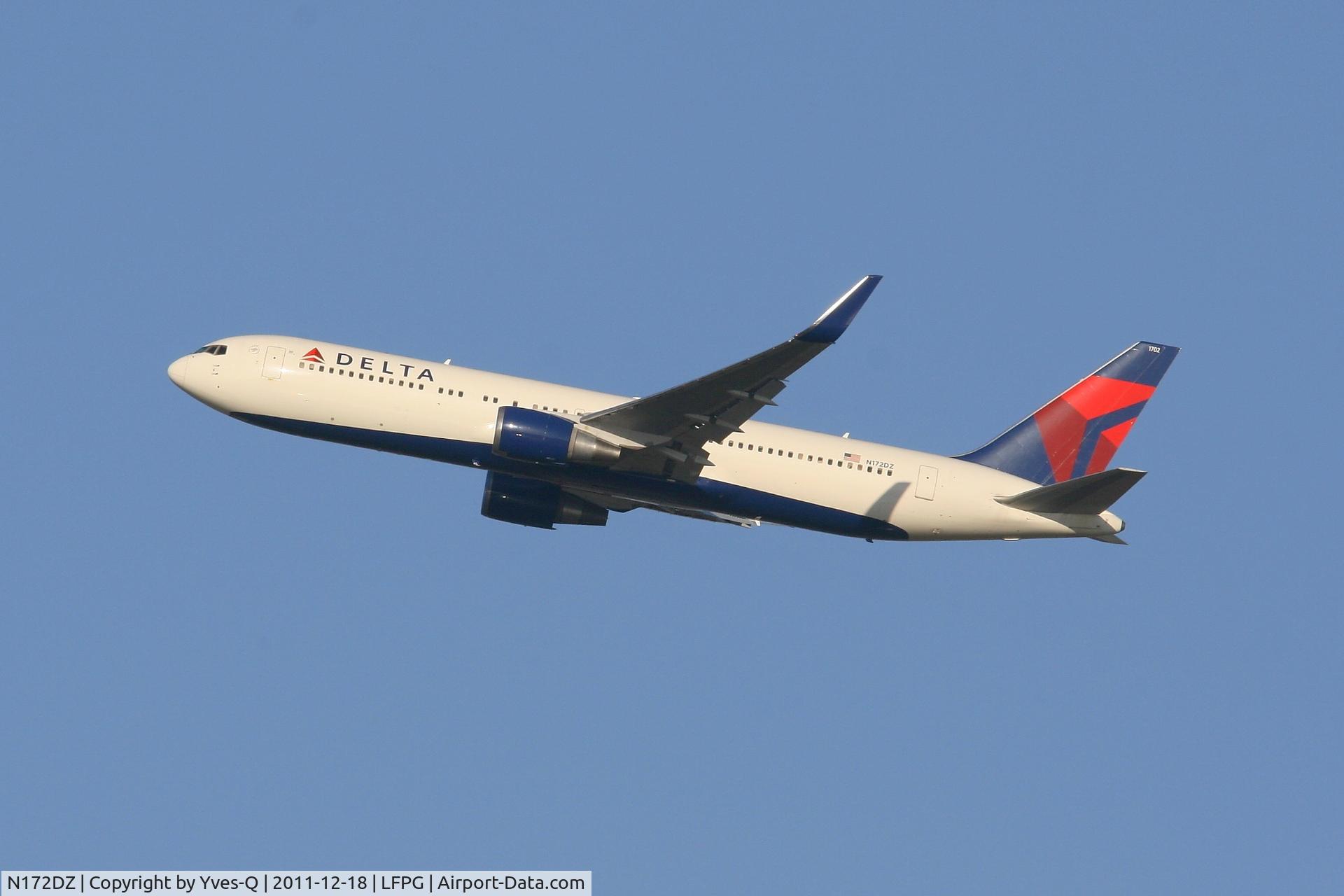 N172DZ, 1998 Boeing 767-332 C/N 29691, Boing 767-332ER, Roissy Charles De Gaulle Airport (LFPG-CDG)