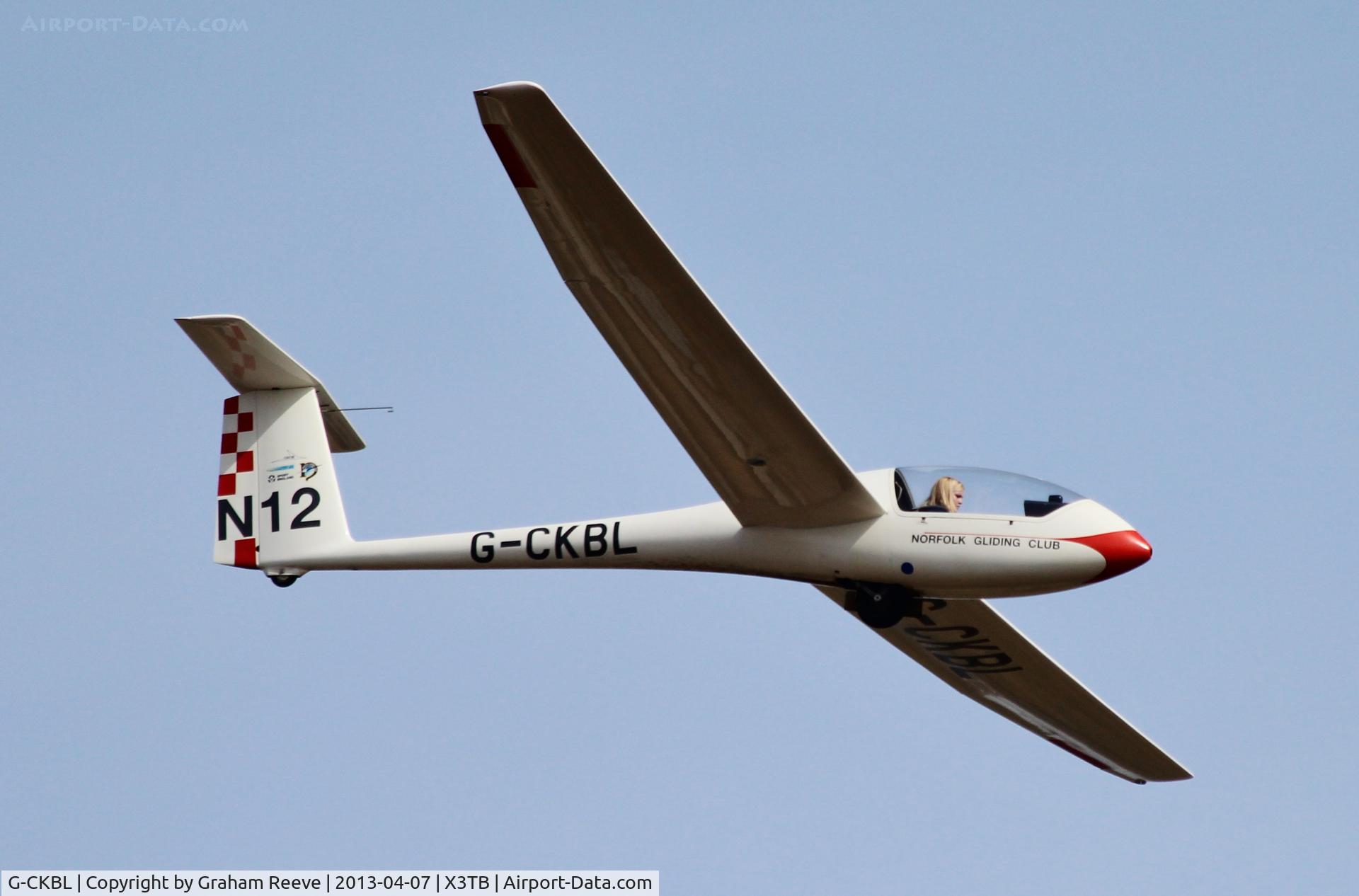 G-CKBL, Grob G-102 Astir CS C/N 1464, About to land,