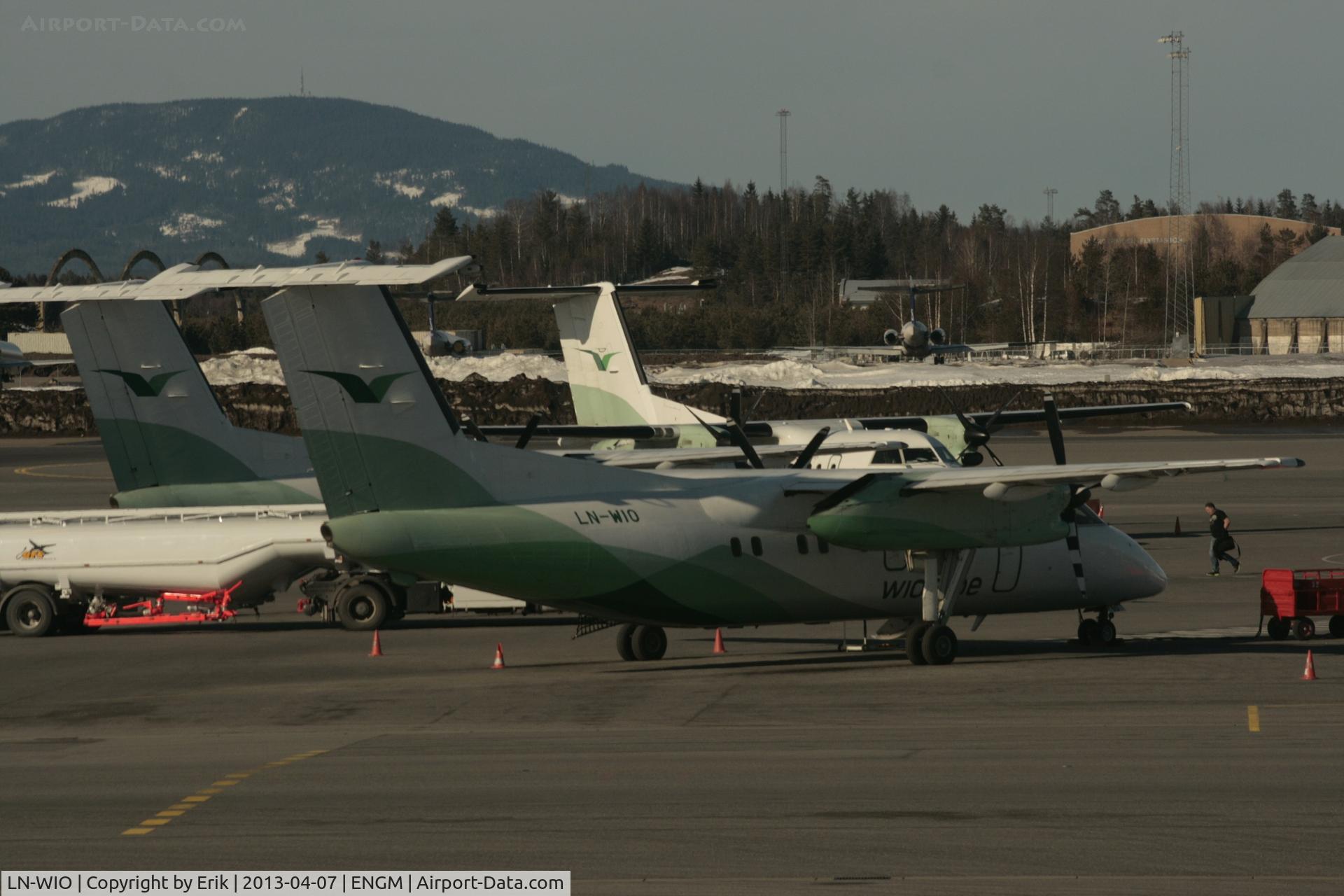 LN-WIO, 1995 De Havilland Canada DHC-8-103B Dash 8 C/N 417, By Erik Oxtorp
