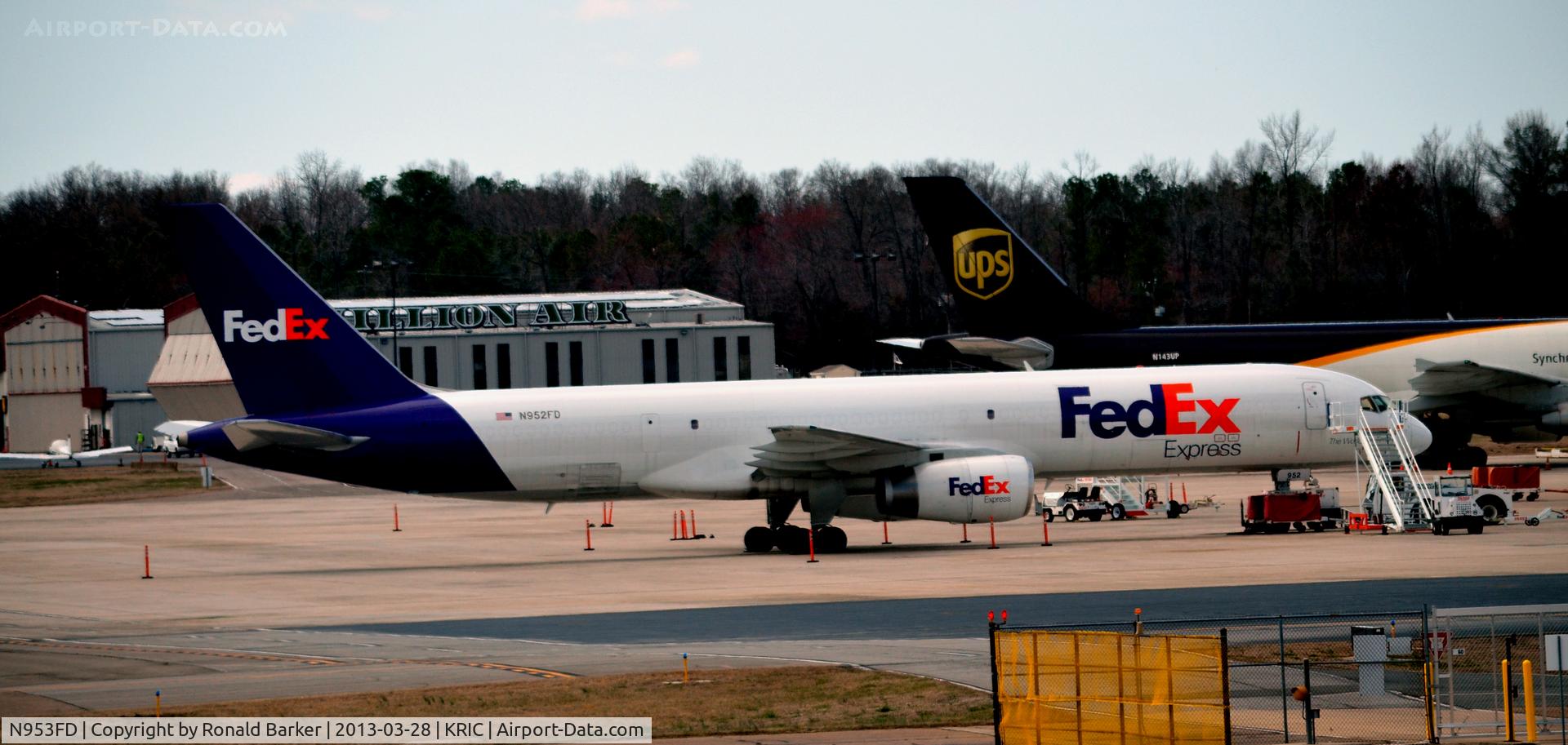 N953FD, 1997 Boeing 757-236 C/N 28667, Richmond