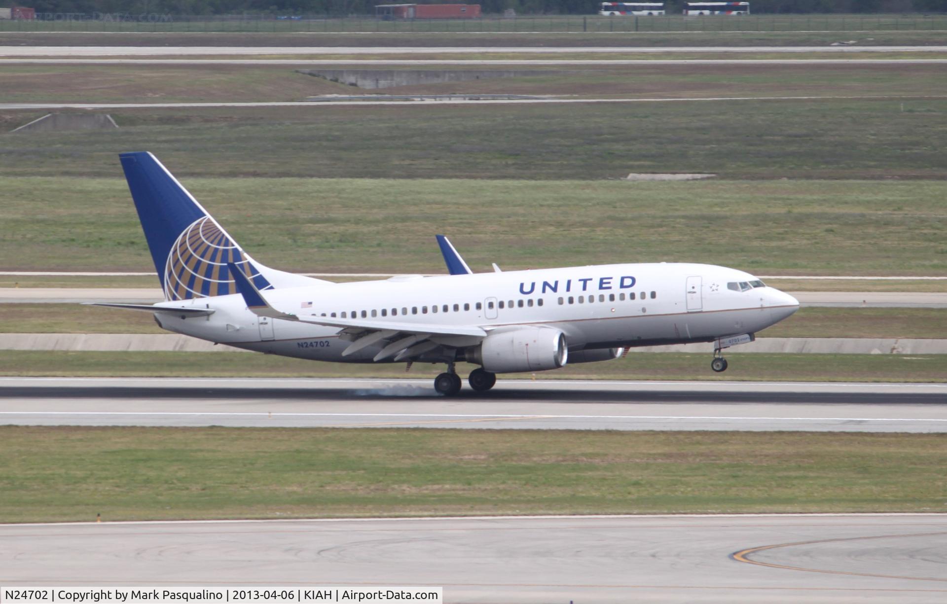 N24702, 1998 Boeing 737-724 C/N 28763, Boeing 737-700