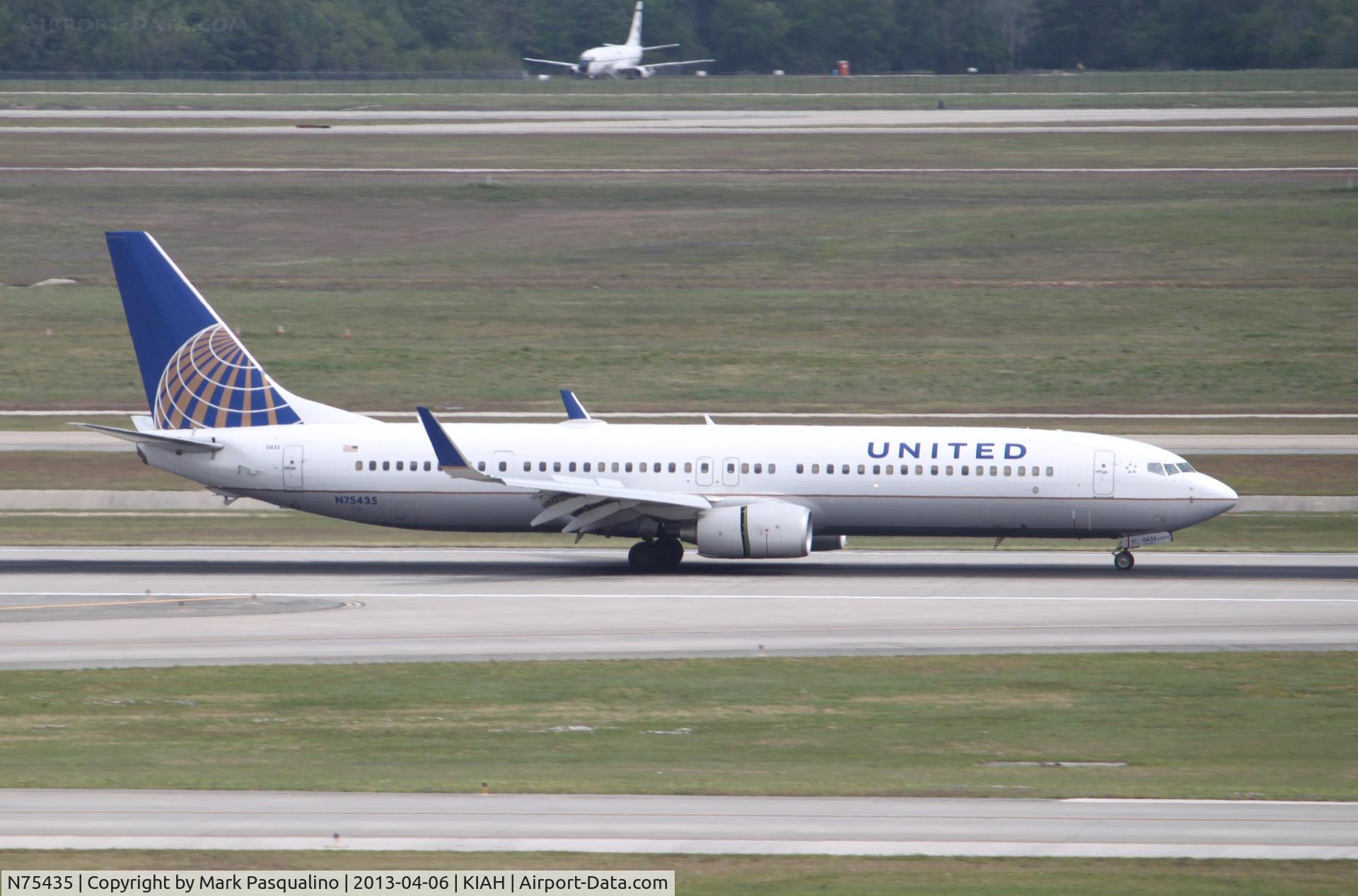 N75435, 2009 Boeing 737-924/ER C/N 33529, Boeing 737-900ER