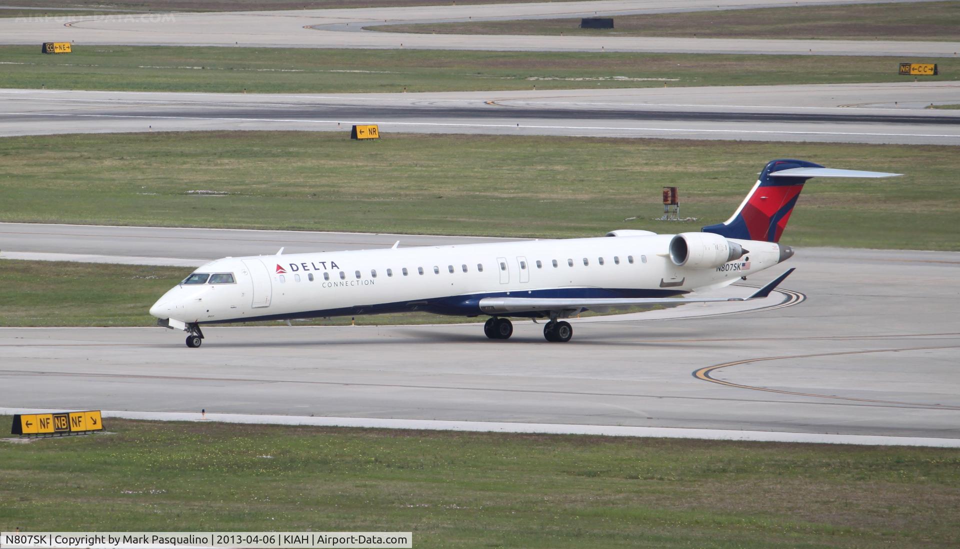 N807SK, 2006 Bombardier CRJ-900ER (CL-600-2D24) C/N 15082, CL600-2D24